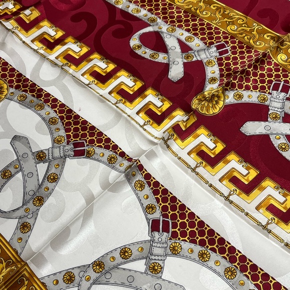 Womens Italian Silk Scarf Rich Red Gold White 100% Silk Italian 34X35 - Picture 3 of 6